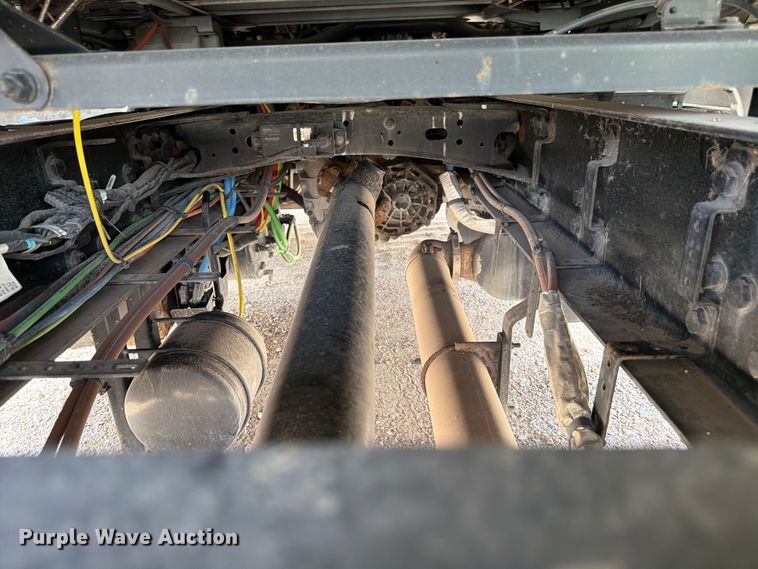 image for item YA3813 2022 Western Star 5700XE semi truck