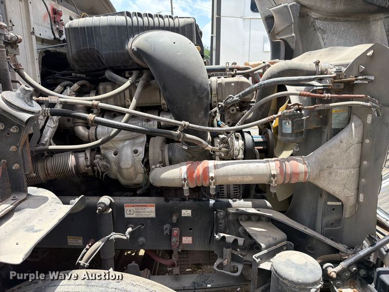 image for item YA3813 2022 Western Star 5700XE semi truck