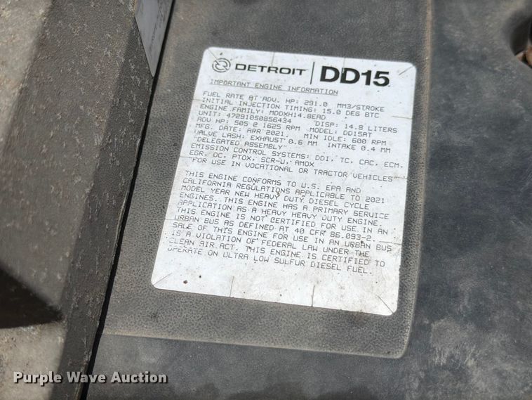 image for item YA3813 2022 Western Star 5700XE semi truck