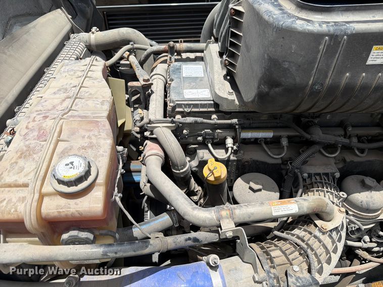 image for item YA3813 2022 Western Star 5700XE semi truck