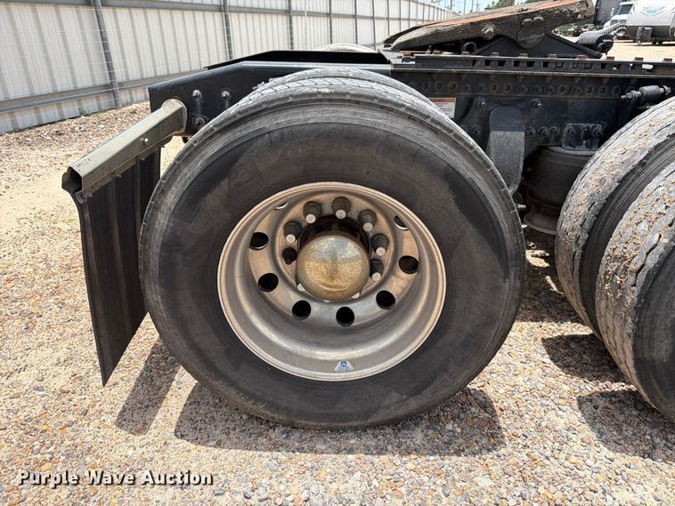 image for item YA3813 2022 Western Star 5700XE semi truck