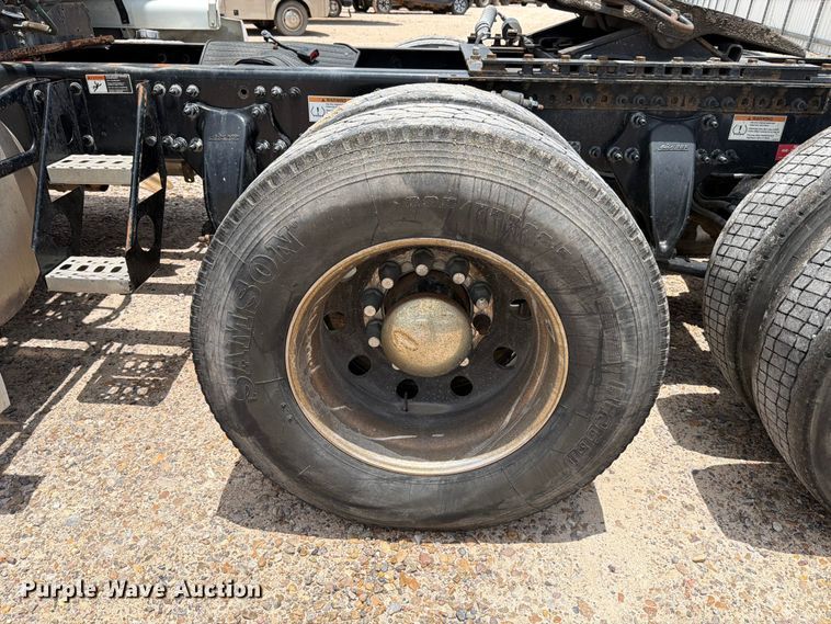 image for item YA3813 2022 Western Star 5700XE semi truck