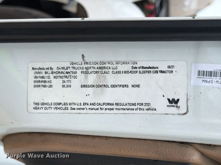 image for item YA3813 2022 Western Star 5700XE semi truck