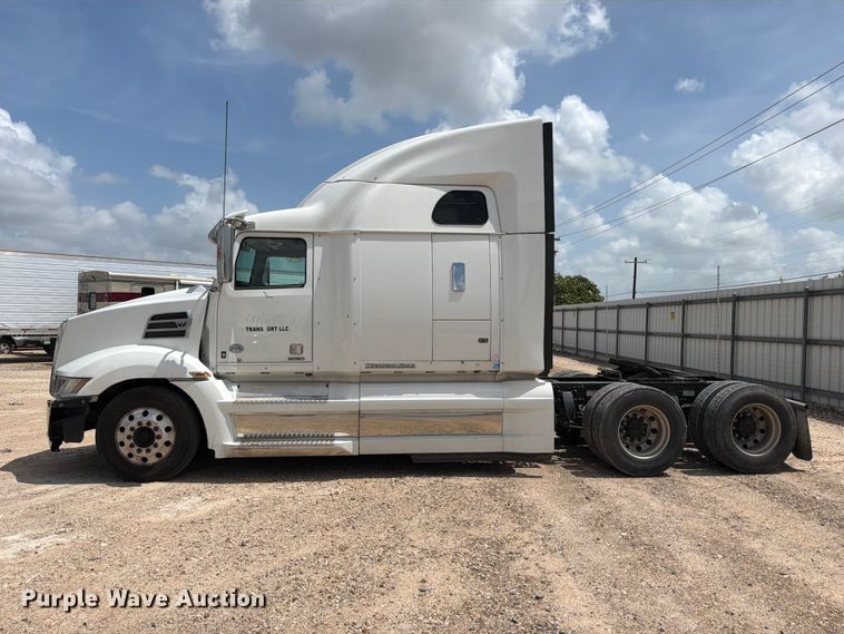 image for item YA3814 2022 Western Star 5700XE semi truck