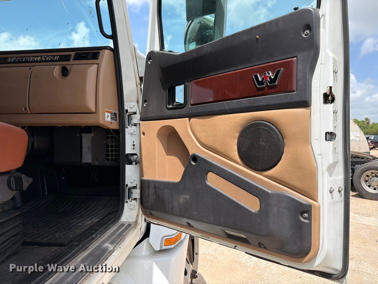 image for item YA3814 2022 Western Star 5700XE semi truck