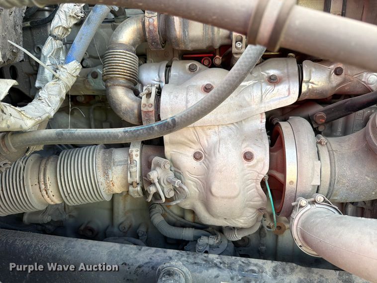 image for item YA3814 2022 Western Star 5700XE semi truck