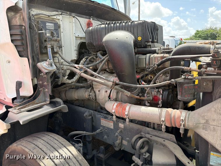 image for item YA3814 2022 Western Star 5700XE semi truck