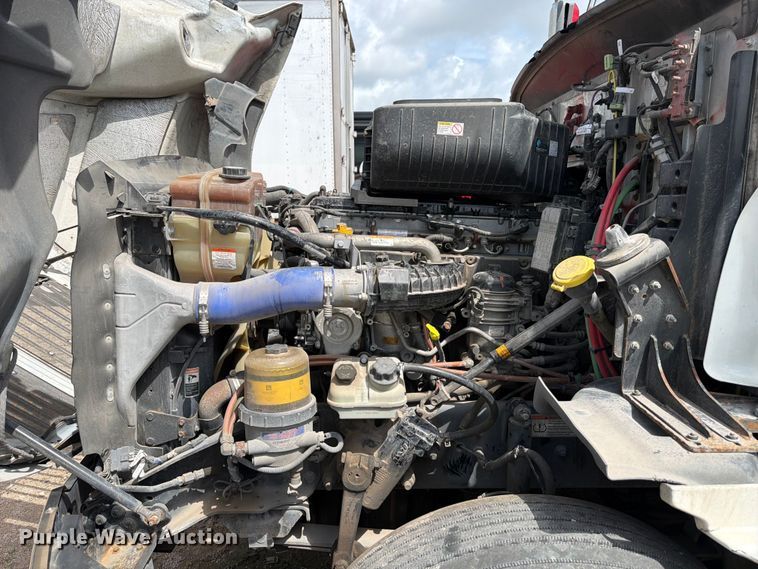 image for item YA3814 2022 Western Star 5700XE semi truck