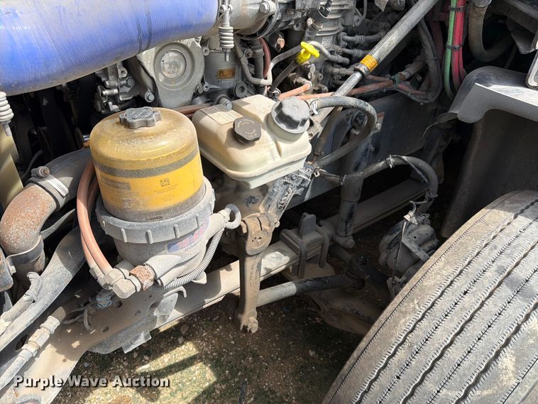 image for item YA3814 2022 Western Star 5700XE semi truck
