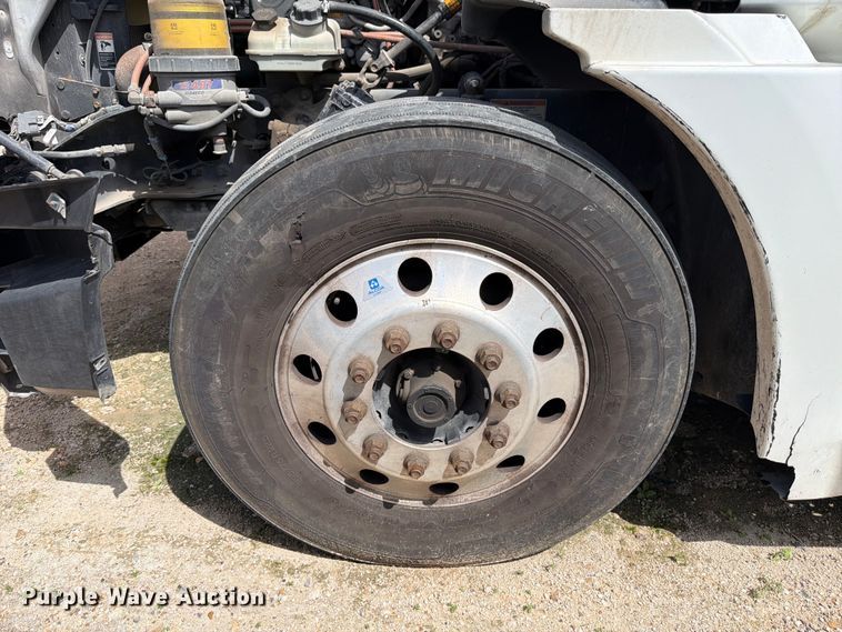 image for item YA3814 2022 Western Star 5700XE semi truck
