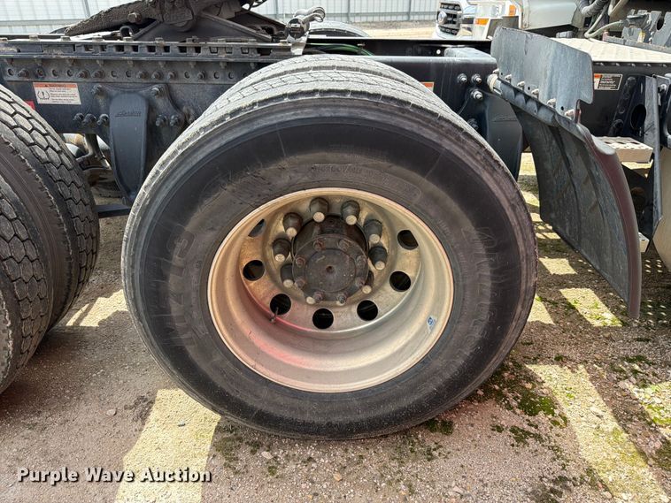 image for item YA3814 2022 Western Star 5700XE semi truck