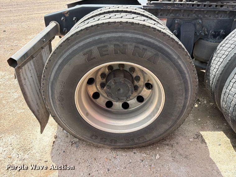image for item YA3814 2022 Western Star 5700XE semi truck