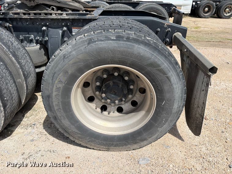 image for item YA3814 2022 Western Star 5700XE semi truck