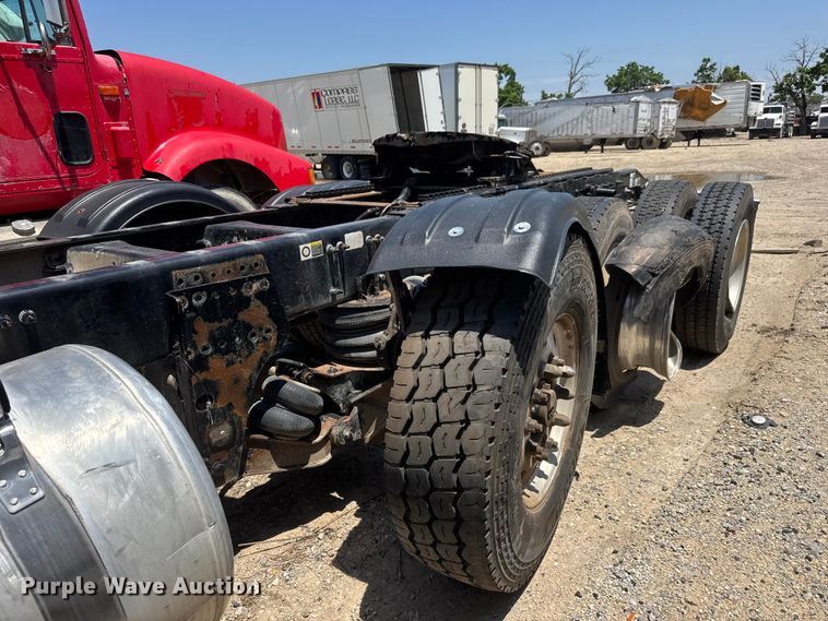image for item YA3858 2016 Peterbilt 567 semi truck