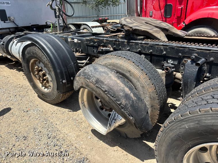 image for item YA3858 2016 Peterbilt 567 semi truck