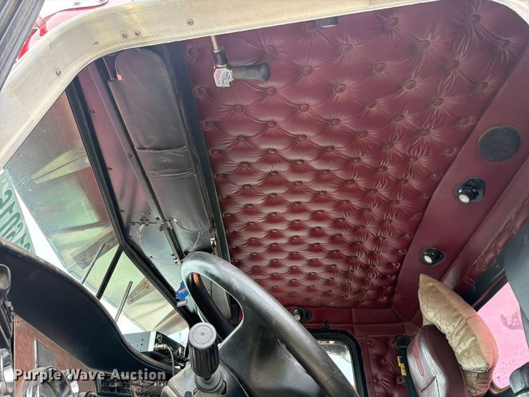 image for item YA3932 2006 Kenworth W900 semi truck