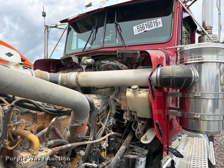 image for item YA3932 2006 Kenworth W900 semi truck