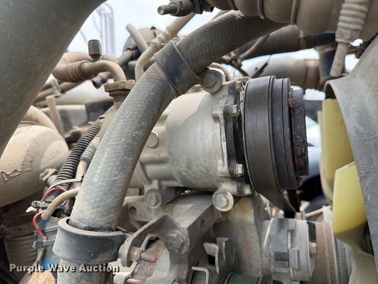 image for item YA3932 2006 Kenworth W900 semi truck