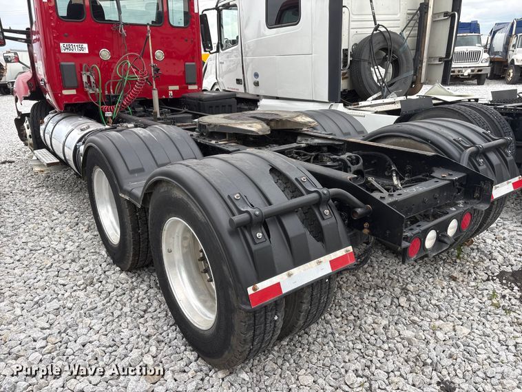 image for item YA3936 2019 Kenworth T680 semi truck