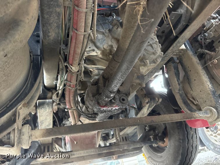 image for item YA3936 2019 Kenworth T680 semi truck