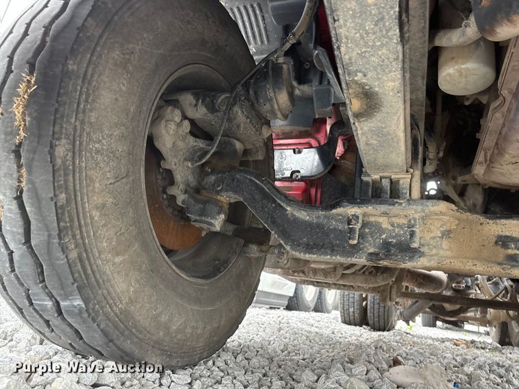 image for item YA3936 2019 Kenworth T680 semi truck