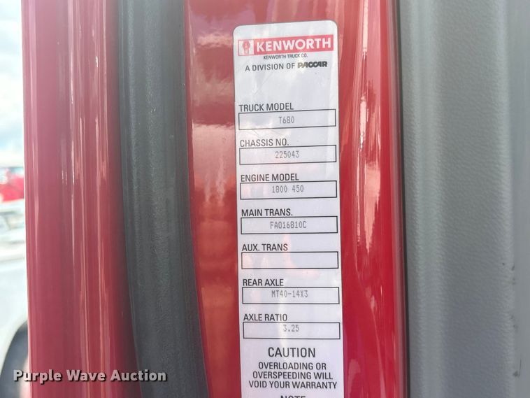 image for item YA3936 2019 Kenworth T680 semi truck