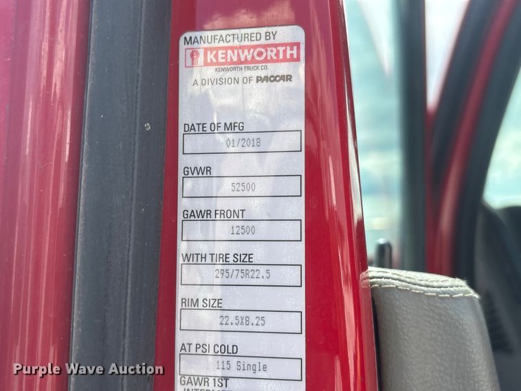 image for item YA3936 2019 Kenworth T680 semi truck