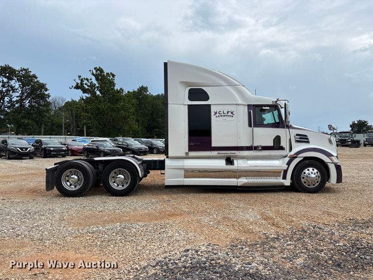 image for item YA3976 2019 Western Star 5700XE semi truck