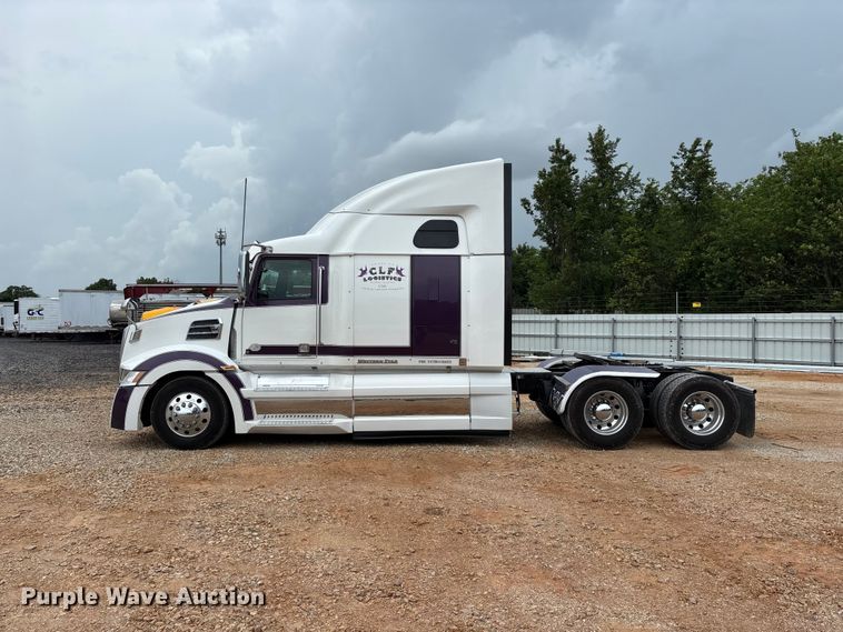 image for item YA3976 2019 Western Star 5700XE semi truck