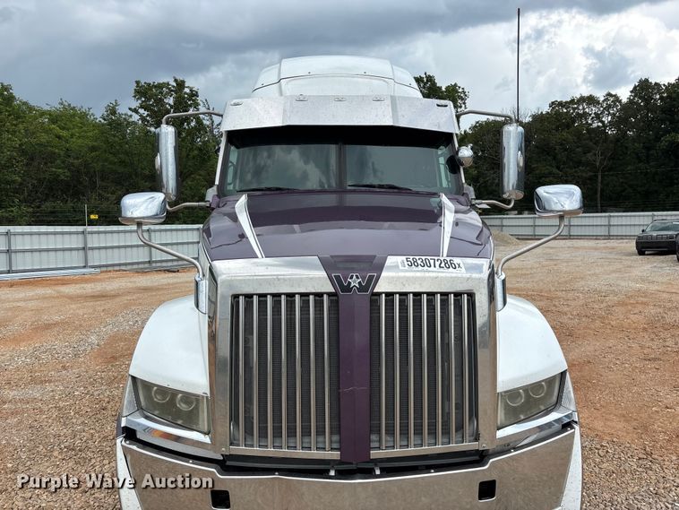 image for item YA3976 2019 Western Star 5700XE semi truck