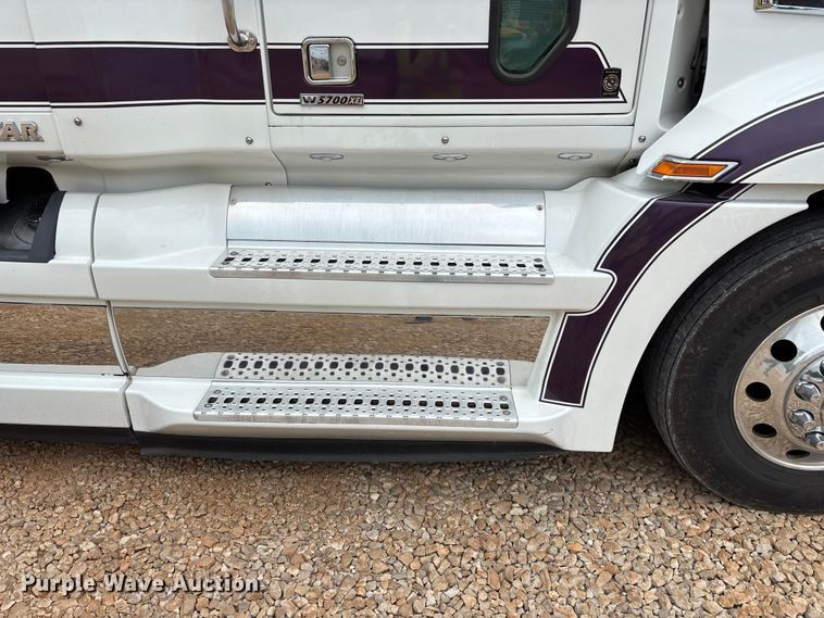 image for item YA3976 2019 Western Star 5700XE semi truck