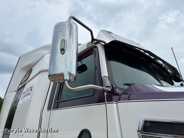 image for item YA3976 2019 Western Star 5700XE semi truck