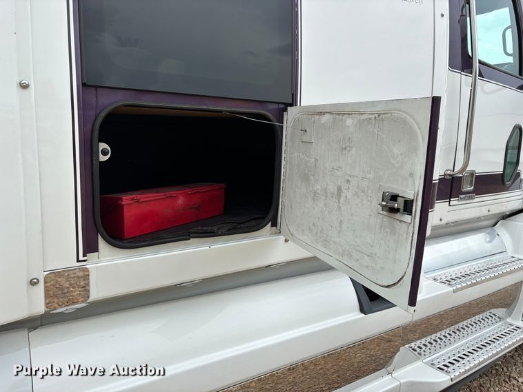 image for item YA3976 2019 Western Star 5700XE semi truck