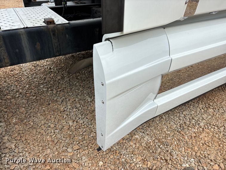 image for item YA3976 2019 Western Star 5700XE semi truck