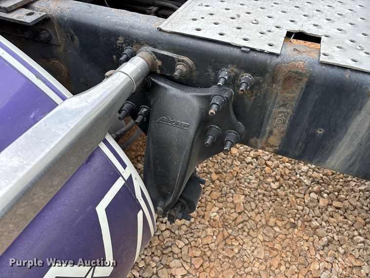 image for item YA3976 2019 Western Star 5700XE semi truck