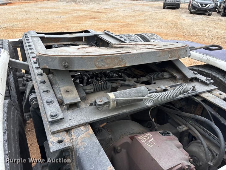 image for item YA3976 2019 Western Star 5700XE semi truck