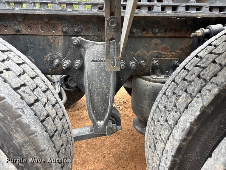 image for item YA3976 2019 Western Star 5700XE semi truck