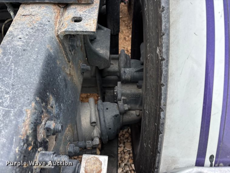 image for item YA3976 2019 Western Star 5700XE semi truck
