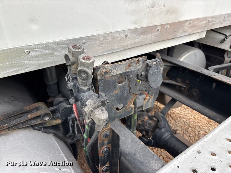 image for item YA3976 2019 Western Star 5700XE semi truck