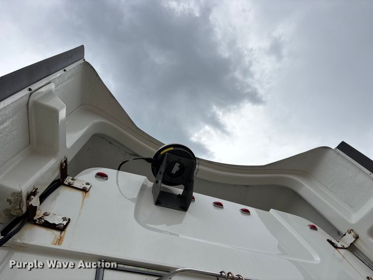 image for item YA3976 2019 Western Star 5700XE semi truck