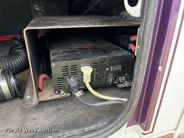 image for item YA3976 2019 Western Star 5700XE semi truck