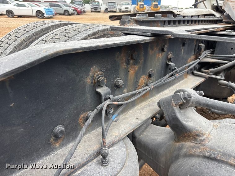image for item YA3976 2019 Western Star 5700XE semi truck