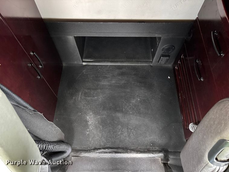 image for item YA3976 2019 Western Star 5700XE semi truck