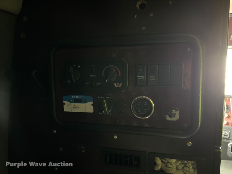 image for item YA3976 2019 Western Star 5700XE semi truck