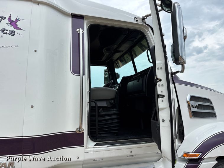 image for item YA3976 2019 Western Star 5700XE semi truck