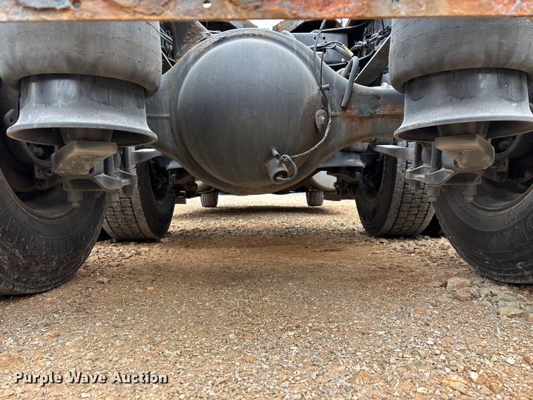 image for item YA3976 2019 Western Star 5700XE semi truck