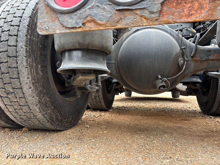 image for item YA3976 2019 Western Star 5700XE semi truck