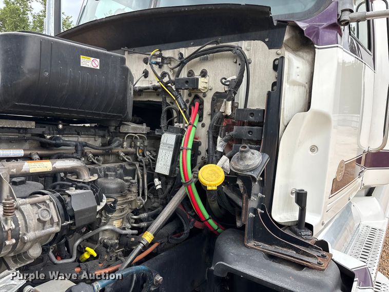 image for item YA3976 2019 Western Star 5700XE semi truck