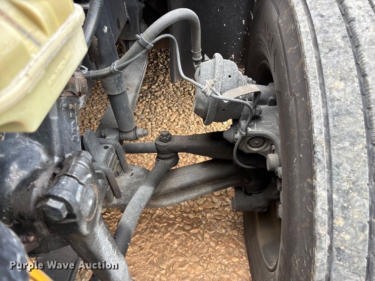 image for item YA3976 2019 Western Star 5700XE semi truck