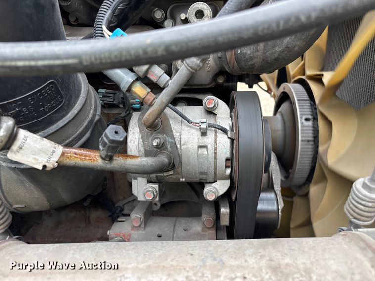 image for item YA3976 2019 Western Star 5700XE semi truck